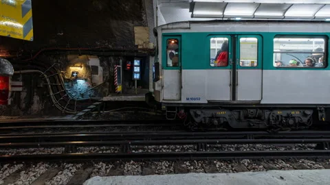 Time lapse clip of metro trains in Paris Stock Footage 332976701