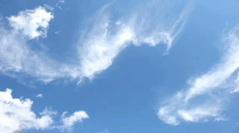 Time lapse clip of white clouds over blue sky Stock-Footage 948885