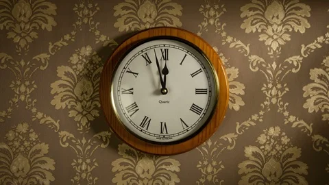 Time lapse clock - camera rotates with big hand of a clock from 00:00-01:00 Vídeo Stock 94782230