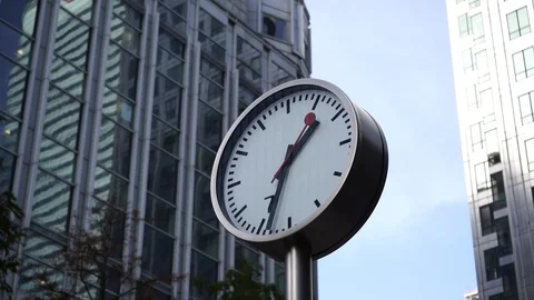 Time Lapse - Clock in Canary Wharf - London Stock Footage 118766399