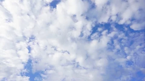 Time lapse  clouds and blue sunny sky Video stock 283831747
