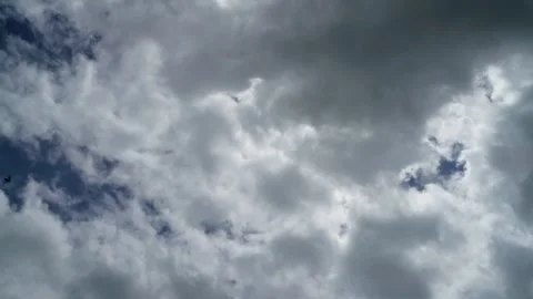 Time lapse  clouds and blue sunny sky Video stock 283834694