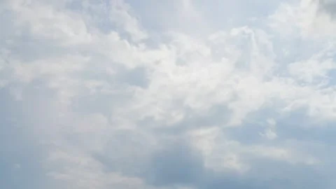 Time lapse  clouds and blue sunny sky Video stock 285314500