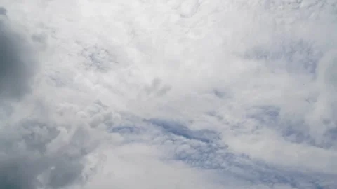 Time lapse  clouds and blue sunny sky Vídeos de archivo 285314960