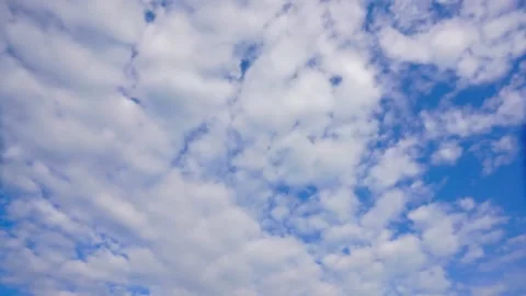 Time lapse  clouds and blue sunny sky Vídeos de archivo 288185001