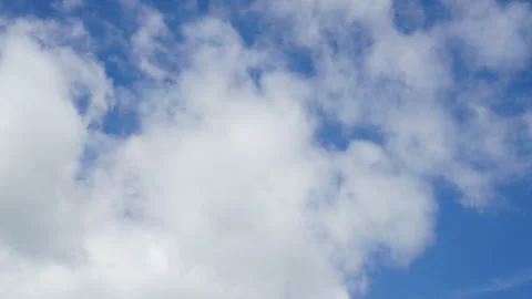 Time lapse  clouds and blue sunny sky, 스톡 동영상 290879023