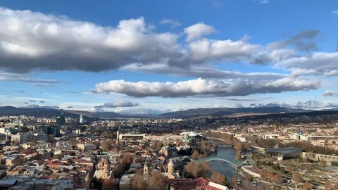 Time lapse of clouds and cityscape Vídeo Stock 124072454