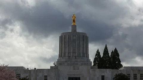 Time lapse of clouds and closeup on Salem State Capitol in Oregon in spring 4k Stock Footage