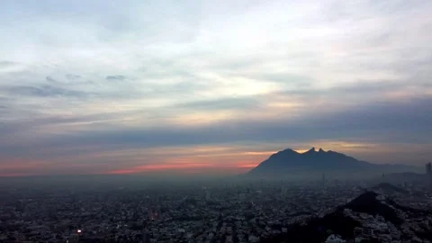 Time lapse of Clouds and Mountain during Sunrise Video stock 263380591