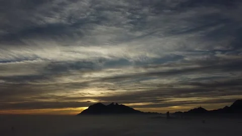 Time lapse of Clouds and Mountain during Sunrise Video stock 263383184