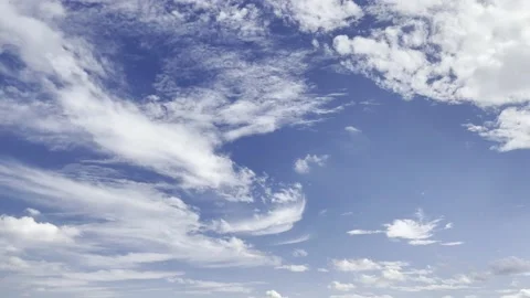 Time lapse of clouds in a blue sky Stock-Footage 169055280