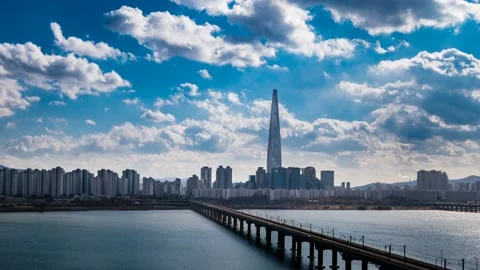 Time lapse of clouds in downtown Seoul, South Korea Vidéo 145927614