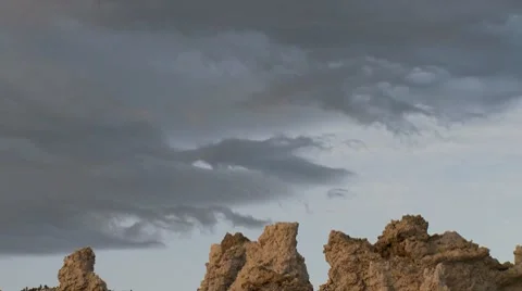 Time Lapse Clouds Forming Over Tufa 스톡 동영상 8564450