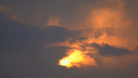 Time lapse clouds motion on summer sky season  動画素材 129581746
