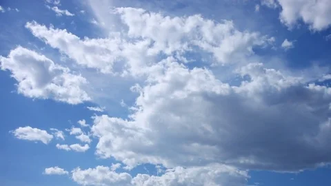 Time Lapse Clouds Move Across The Sky Video stock 84835627