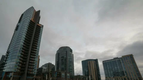 Time Lapse of Clouds Over Downtown Condos in Portland Oregon on a Stormy Day 스톡 동영상 46704010
