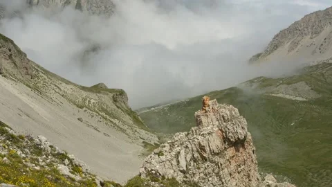 Time lapse with clouds over the Gran Sasso 库存影片 135124905