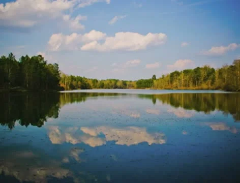 Time Lapse Clouds Over Lake Stock-Footage 10587184