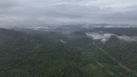 Time lapse clouds over mountain Vídeo Stock 306387909