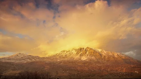 Time lapse of clouds over mountains in Utah Stock Footage 87646048