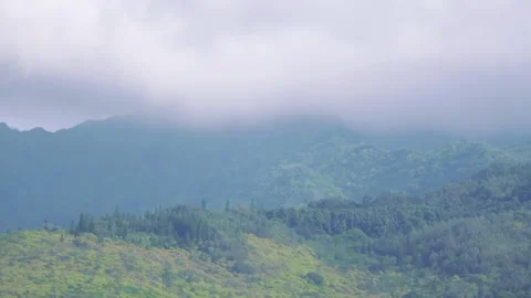 Time lapse of clouds over Oahu's lush mountains in 4k Stock Footage 281473890