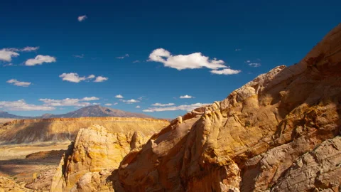 Time lapse clouds over Strike Valley Capitol Reef National Park Видео 328891840