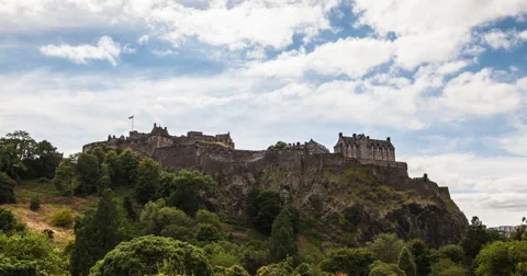 Time lapse of clouds passing over Edinburgh castle in Scotland Stock Footage 55007130