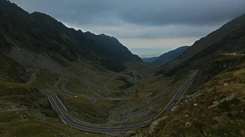 Time Lapse of Clouds Passing Over Transfagarasan Highway in Romanian Mountains 스톡 동영상 101210022