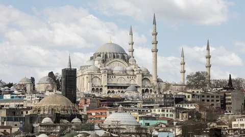 Time lapse of clouds passing over the Blue Mosque in Istanbul, Turkey. Stock-Footage 130144048