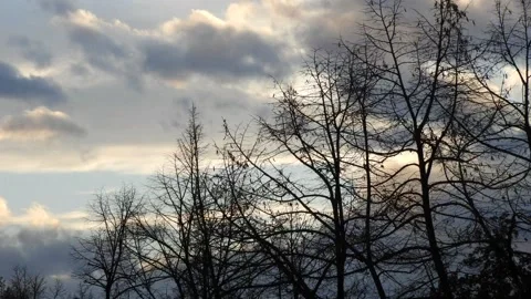 Time lapse- Clouds racing in the sky - Stock Footage 166689306