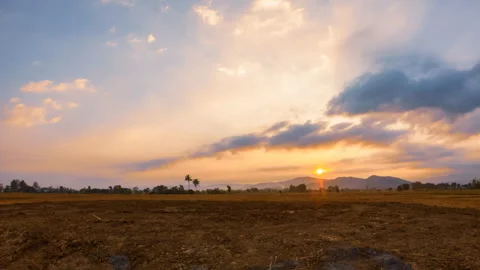 Time-lapse of the clouds before rain in the morning Stock Footage 261537180