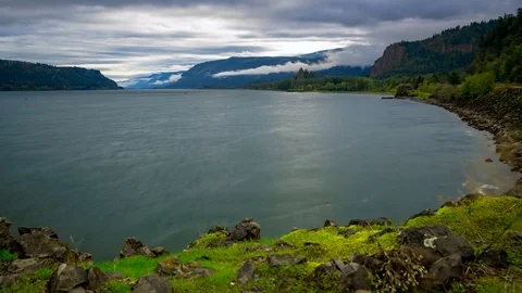 Time lapse clouds rolling in Columbia River Gorge Video stock 76203754