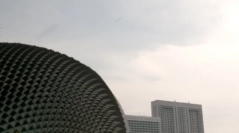 Time Lapse of clouds rolling by at Singapore Esplanade Video stock 35409901
