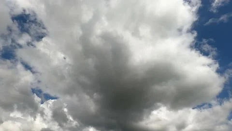Time lapse clouds in the sky Video stock 217438059