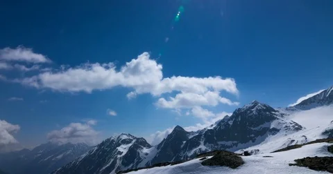 Time-lapse of clouds on the snow and cloudy mountains in Alps Stock-Footage 73270135