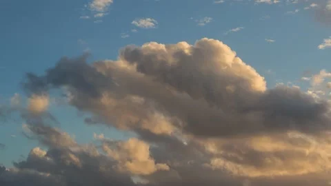 Time lapse of clouds at sunrise. Stock Footage 205530327