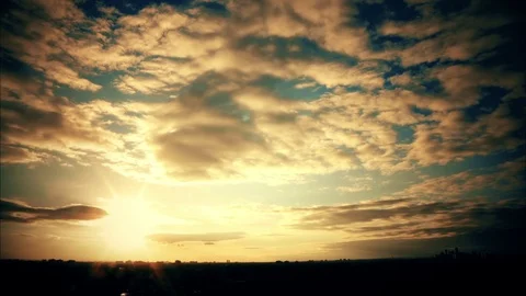Time Lapse Clouds with Sunset 動画素材 71062618