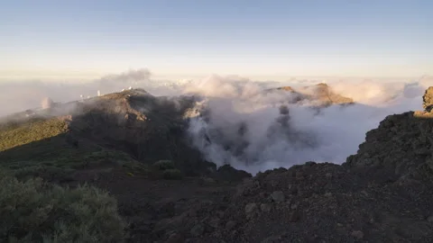 Time-lapse of a cloudy day in Roque de los Muchachos, La Palma 스톡 동영상 163587409