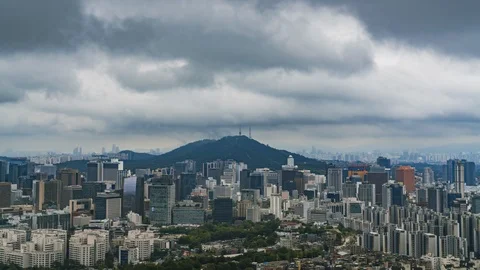 Time lapse cloudy over Seoul city with Seoul Tower. Stock Footage 127025889