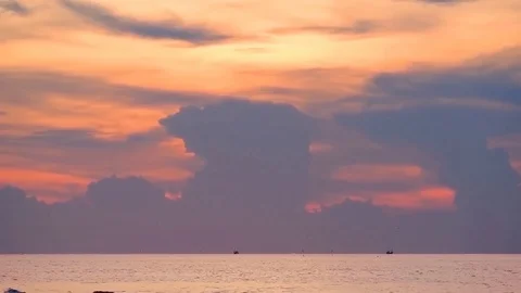 Time lapse of colorful of cloudscape on the sunset sky Stock Footage 90783340