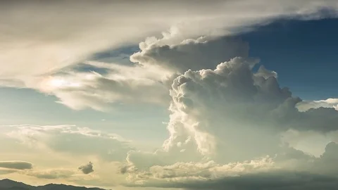 Time Lapse of Colorful dramatic sky with cloud at sunset.Sky with sun background 스톡 동영상 76506828