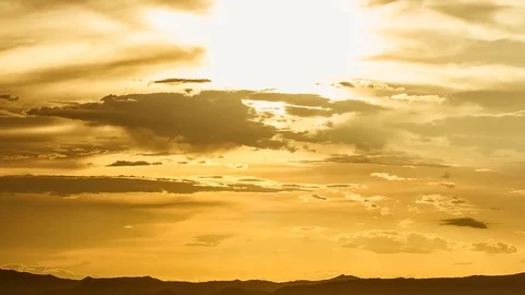 Time Lapse of Colorful dramatic sky with cloud at sunset.Sky with sun background 스톡 동영상 76507367
