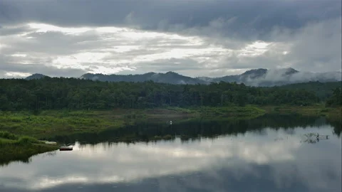 Time Lapse of Colorful dramatic sky with cloud at Sunrise Stock Footage 162622824
