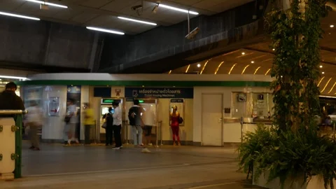 Time Lapse Commuters Buying Tickets at BTS Skytrain Ticket 스톡 동영상 339067586
