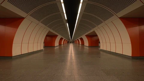 Time-lapse of commuters walking in the Westbahnhof Subway Station Stock Footage 116601568