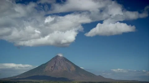 Time lapse of Concepcion volcano, Ometepe Island, Nicaragua. Stock Footage 67476570
