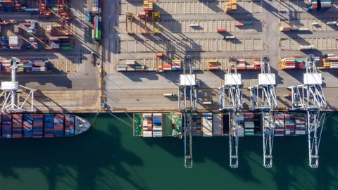 Time lapse Container ship in export and import business and logistics. Vídeos de archivo 132411183