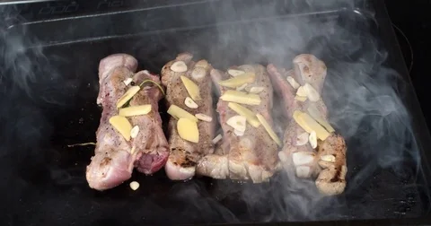 Time lapse: cooking delicious braised sticky king pork ribs Stock Footage 75782104