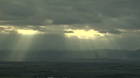 Time Lapse of Crepuscular Sun Rays over Rockies Stock Footage 54722915