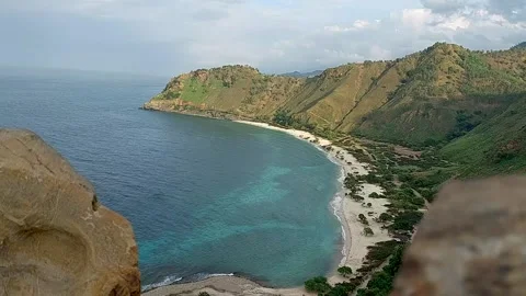 Time lapse of Cristo Rei Backside Beach or Dolok Oan Beach in Dili, Timor Leste. Stock Footage 278958414